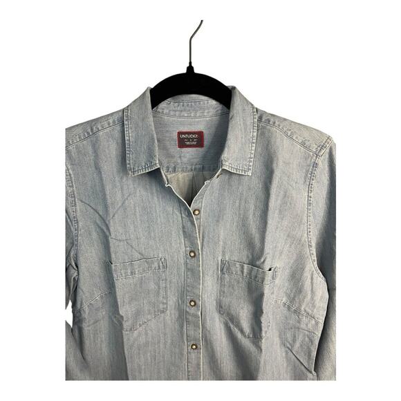 UNTUCKit‎ Women's Light Denim Button Down Long Sleeve Shirt in Blue Size 2 NWT - Picture 4 of 7